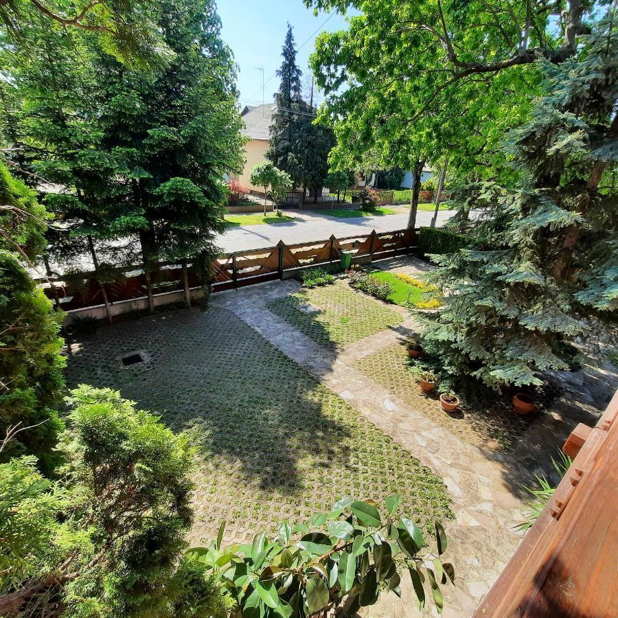 Toelgyes Apartment Hajdúszoboszló Εξωτερικό φωτογραφία