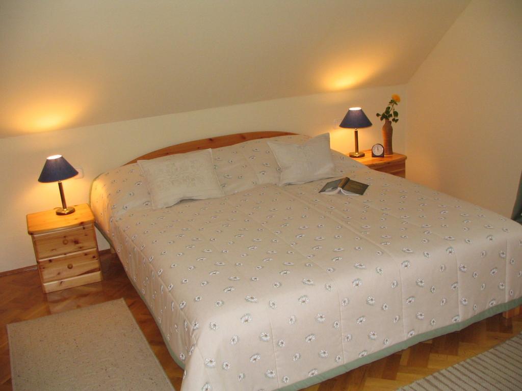 Toelgyes Apartment Hajdúszoboszló Δωμάτιο φωτογραφία