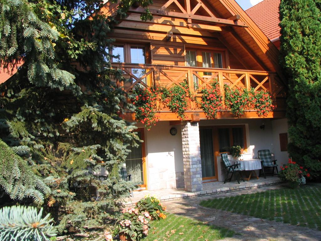 Toelgyes Apartment Hajdúszoboszló Εξωτερικό φωτογραφία